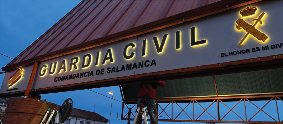 Imagen de Letras Retroiluminadas de PVC 